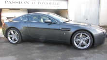 Aston Martin Vantage - photo 2